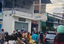 Antusias Masyarakat Nabire Berburu Menu Berbuka Puasa