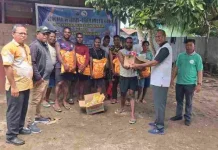 Pelajar Asrama Damal dan Wolani Siriwini Menerima Sembako