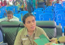 Plt. Kepala Distrik Wania Pastikan Penyaluran Bantuan Perumahan Tepat Sasaran