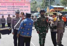 Wabup Puncak Jaya Tegaskan Dukungan Pemda untuk Keamanan Lebaran saat Apel Operas