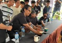 Puluhan Barista Nabire Ramaikan Kompetisi Putar Kopi Seri II