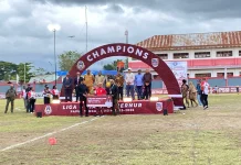 Tiga Pemain Terbaik Liga 4 Papua Tengah Terima Penghargaan
