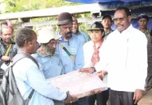 Bupati Mesak Magai Kucurkan Rp1 Miliar, Pembangunan Gereja Katolik Ugida Nabire