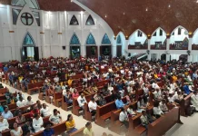 Pastor KSK Nabire Dorong OMK Terlibat Pelayanan Sosial