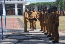 Pemkab Nabire Gelar Apel Awal Bulan Dirangkai Pembagian SK Kenaikan Pangkat