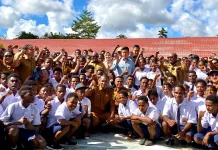 Wapres Gibran Disambut Meriah di Sekolah Sentra Pendidikan Mimika