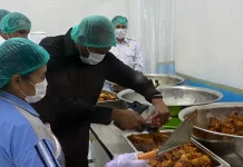 Yan Mandenas Sidak SPPG Oyehe Nabire, Akui Makanan Enak Dan Bergizi
