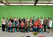 Ibadah Oikumene DWP Kabupaten Nabire Digelar di Kantor Distrik Nabire