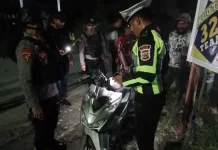 Polisi Sita Sajam dan Miras dalam KRYD Gabungan di Nabire