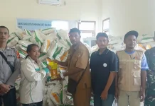 903 Kepala Keluarga Menerima Saluran Bantuan Pangan dari Distrik Otomona