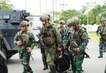 TNI Berhasil Evakuasi Dua Korban Penembakan di Yahukimo, Satu Korban Masih dicari