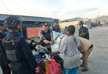 Patroli Polres Dogiyai Dan Brimob Perkuat Pengamanan Pusat Aktivitas Masyarakat
