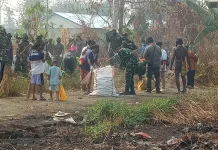 Pasar Jayanti Wonorejo Nabire Dibersihkan, 300 Paket Sembako Dibagikan