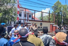 Sidang Kelima Kasus CKC di Nabire, Keluarga Korban Menuntut Keadilan Seadil-Adilny