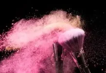 Hati-hati Bahaya Penggunaan Makeup Berlebihan