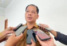 Diskominfo Mimika Pasang 11 Starlink di Sejumlah Kampung.