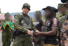 Serahkan Senjata, Empat Anggota OPM Puncak Jaya Kembali ke NKRI