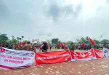 Ratusan Massa KNPB Gelar Aksi dan Sampaikan Aspirasi di DPRK Mimika