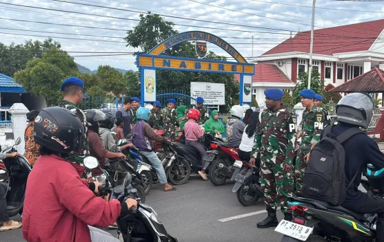 Persit Denpom XVII/1 Nabire Bagikan Takjil, Pererat Silaturahmi di Bulan Ramadhan