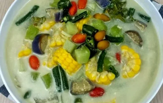 Sayur Lodeh, Perpaduan Sayuran Segar dalam Kuah Santan Gurih