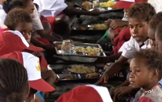 Kogabwilhan III Hadirkan Makan Bersama Gembira di Batas Batu Nduga, Sukseskan MBG