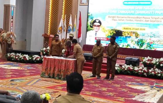 Pemprov PT Resmi  Luncurkan Program  BANGKIT  Papua Tengah