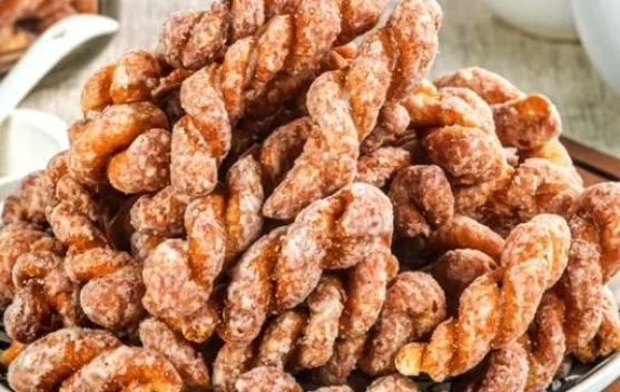 Kue Putar, Jajanan Tradisional yang Tetap Digemari dari Generasi ke Generasi.