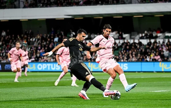 Juventus Tutup Tur Musim Panas dengan Kemenangan 2-0