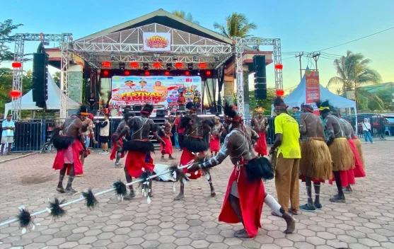 Semarak Festival UMKM Mimika Dibalut Tarian Kamoro dan Nusantara