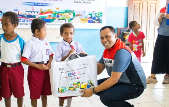 Pertamina Dukung Semangat Belajar Anak-anak di Doromena melalui Program SESAMA