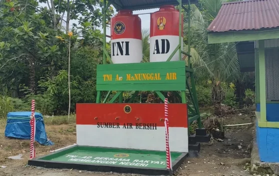 Air Bersih Hadir, Harapan Warga Kampung Waharia Mengalir