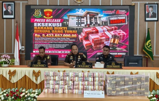 Kejari Mimika Tarik Rp5,4 Miliar Perkara Aerosport ke Kas Negara.