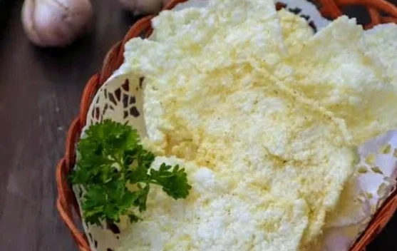 Jangan Buang Sisa Nasi, Yuk Olah Menjadi Kerupuk Renyah