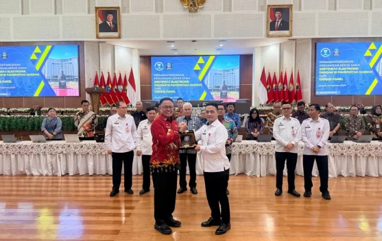 Wabup Nabire Teken Sertifikat Elektronik, Transformasi Digital Melesat