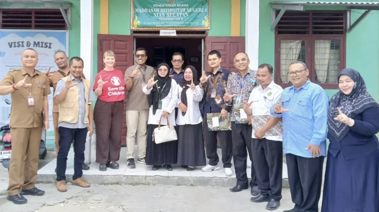 Tim KREASI Save The Children Kunjungi MIN 1 Nias Selatan