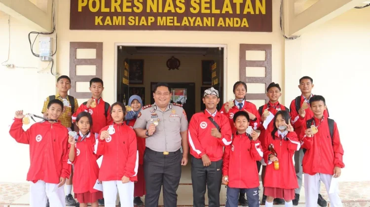 Kapolres Nisel Apresiasi Atlet Karate Juara Kejatisu Cup