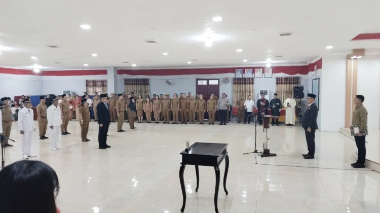 Bupati Nisel Lantik Pj. Sekda dan Sejumlah Pejabat Eselon III dan IV