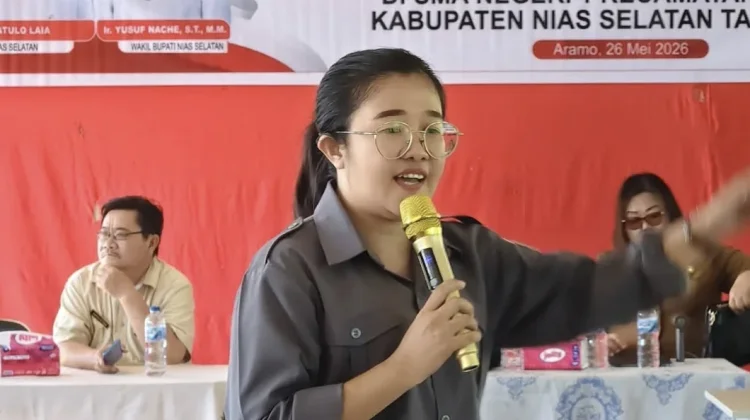 Ketua Bawaslu Nisel jadi Narsumb Sosialisasi Pendidikan Politik di SMANSA Aramo