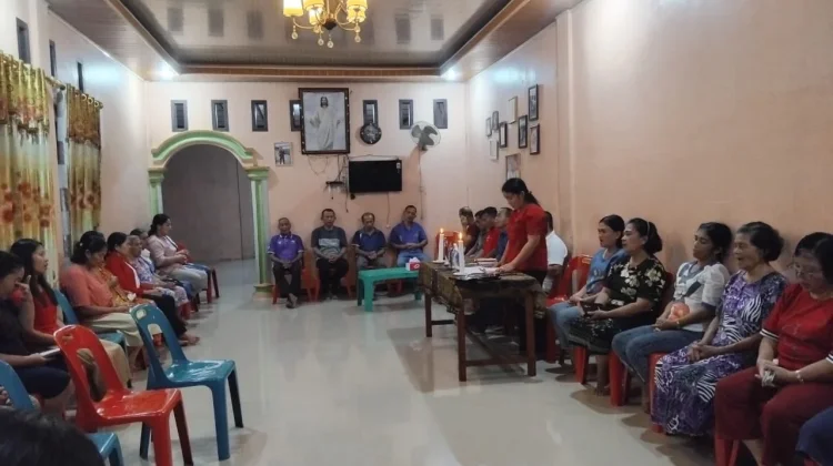 Bulan Maria, Penyuluh Agama Katolik Kemenag Nisel Dampingi Devosi di Hilinamozaua