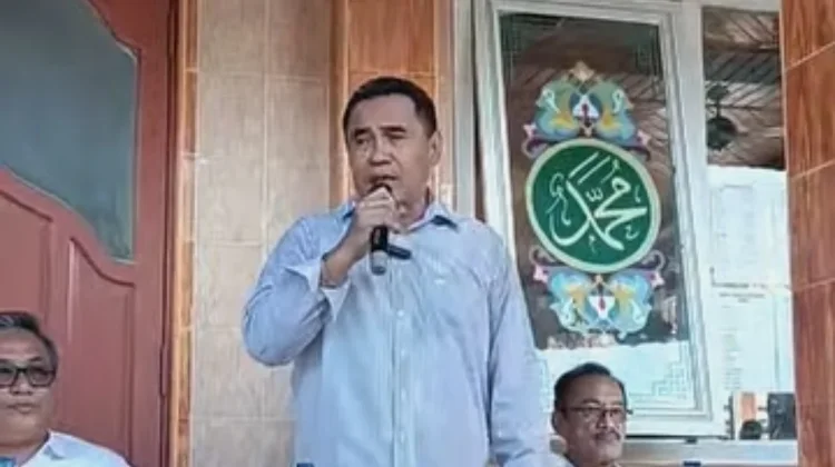 Serahkan Hewan Qurban, Wabup Nisel Ucapkan Selamat Idul Adha kepada Warga