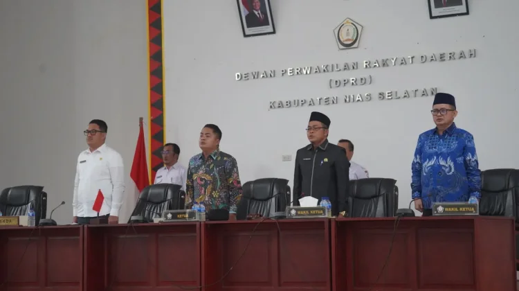 Pj Sekda Nisel Hadiri Paripurna Ranperda APBD 2025