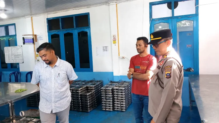 Polsek Pulau-pulau Batu Kawal Program Makan Bergizi