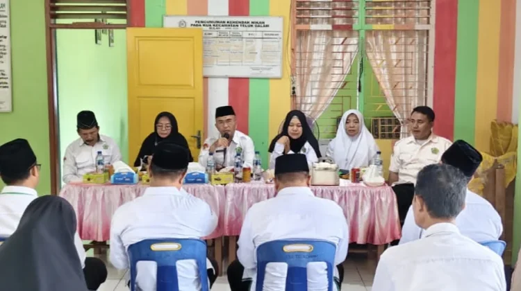 Monev ke KUA Telda, Kakan Kemenag Nisel Tekankan Kualitas Pelayanan