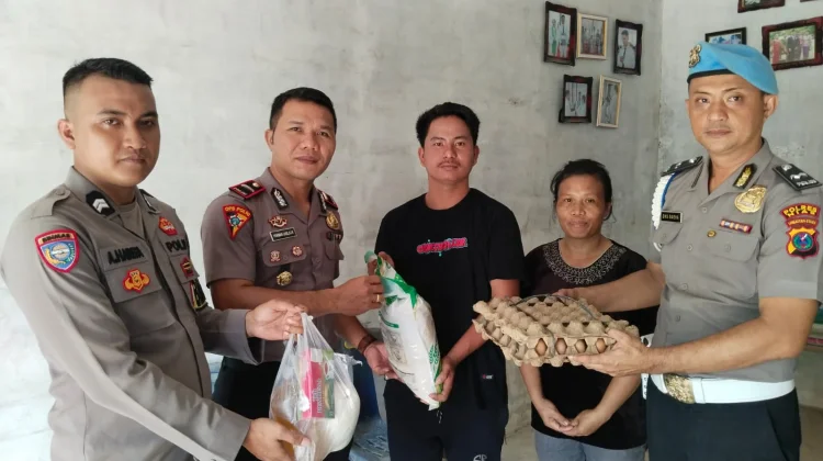 Polsek Gunungsitoli Alo'oa Salurkan Tali Asih kepada Anak Yatim Piatu