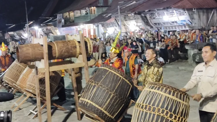 Menteri Kebudayaan, Fadli Zon, Buka Bawomataluo Expo IV Secara Resmi