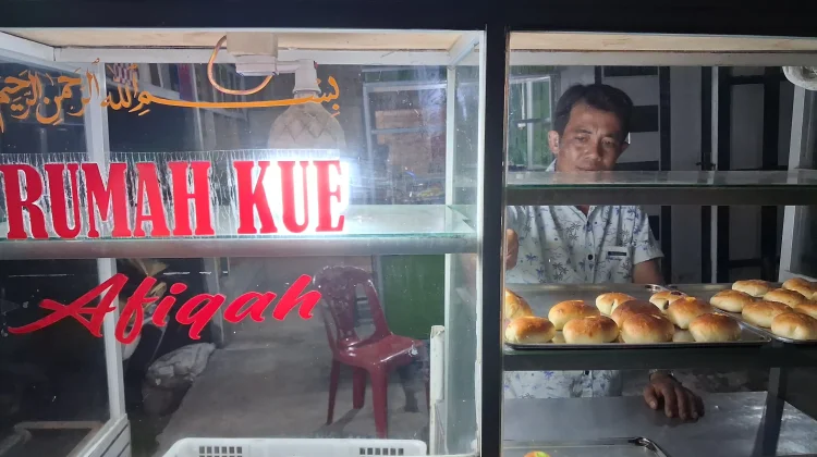 Rumah Kue Afiqah Gunungsitoli Hadirkan Aneka Roti Isi Favorit