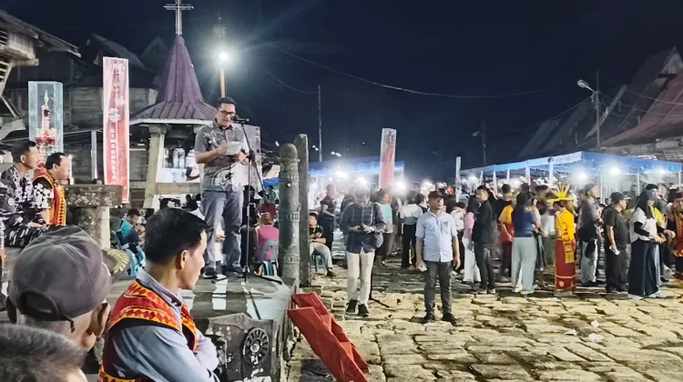 Pj. Sekda Nisel Tutup Pelaksanaan Bawomataluo Expo IV