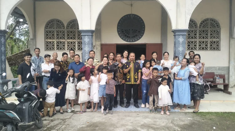 Kemenag Nisel Beri Penguatan Iman bagi Umat Katolik di Stasi St. Bonifasius Orahili