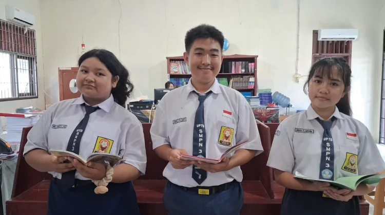 Perpustakaan SMPN 3 Gunungsitoli Nyaman Bagi Siswa