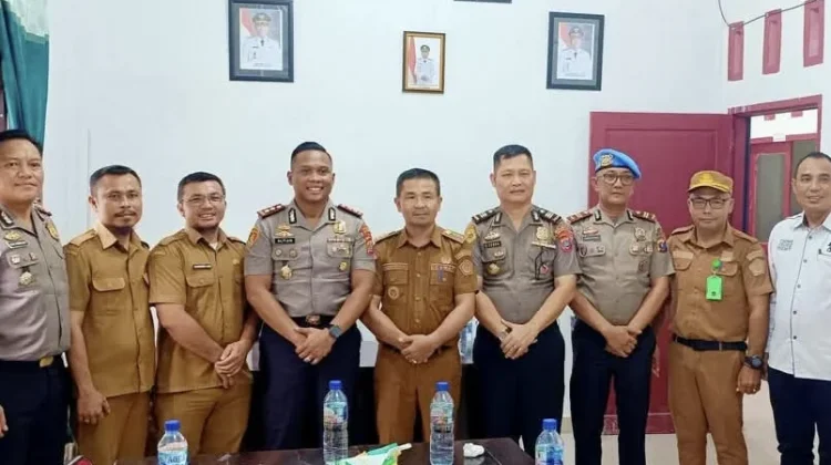 Tinjau Dua Jembatan di Onolalu, Camat Apresiasi Kunjungan Kapolres Nisel